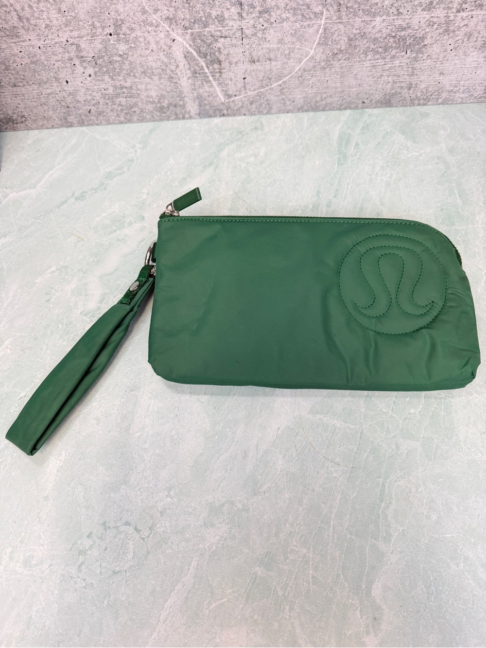 Lululemon Now and Always Pouch Puffy in green Wristlet Double Zipper
